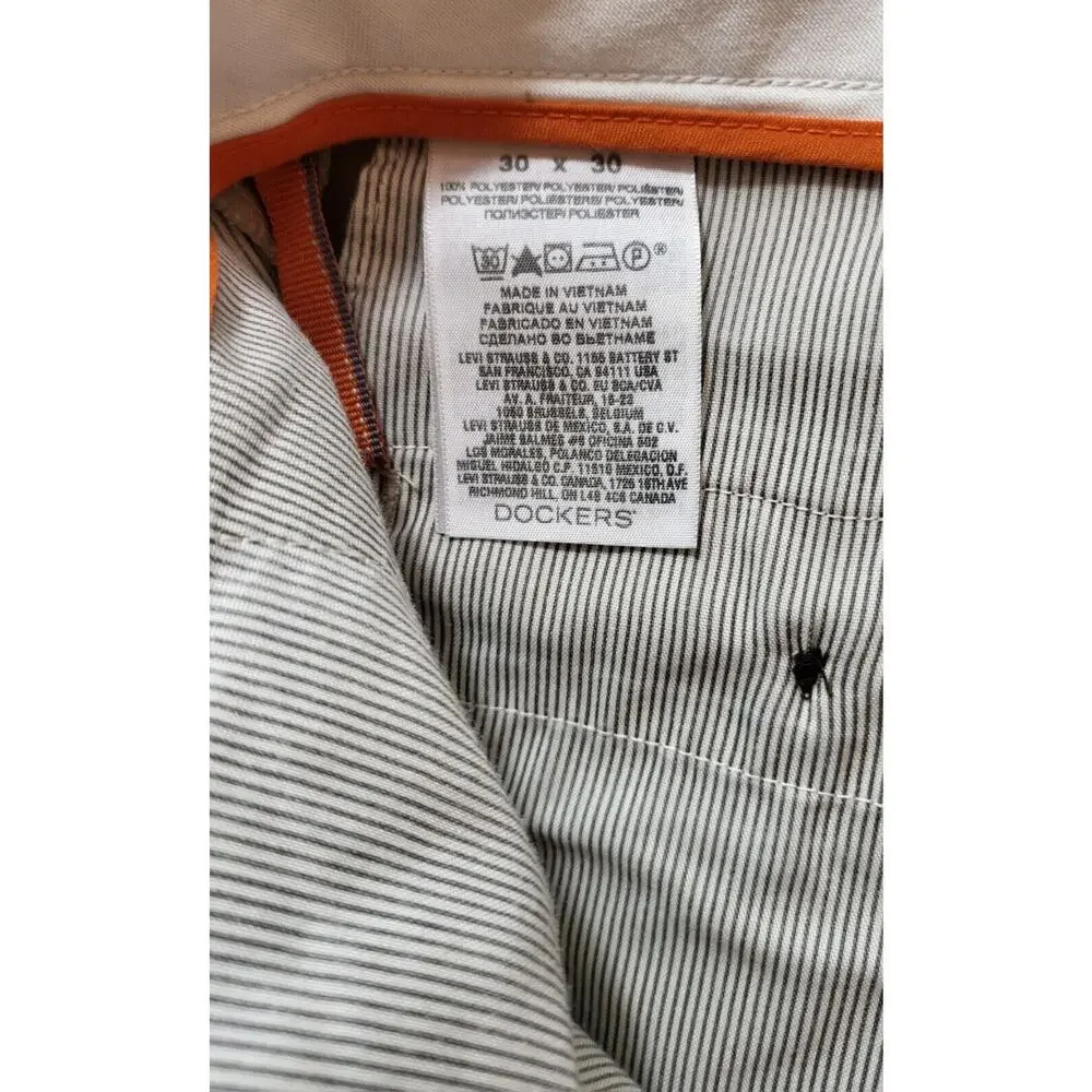 Men's Dockers D3 Classic Fit Flat Front Khaki Casual Pants Size 30 x 30